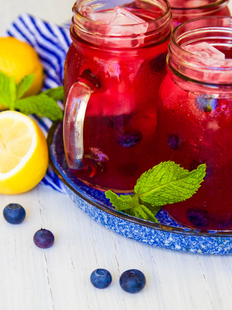 Blueberry lemonade - Delicious Table